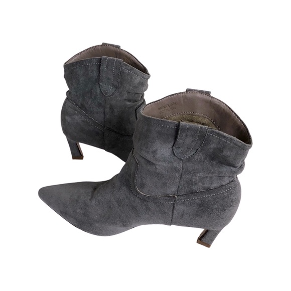 Oasis Society.  Women’s Gray Faux Suede 2.5” Heels Soft Lining Ankle Boot 7 - Picture 1 of 6